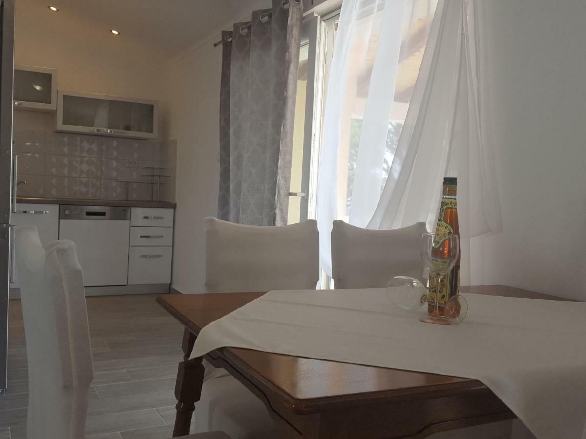 Apartmani Slavica Раб Экстерьер фото