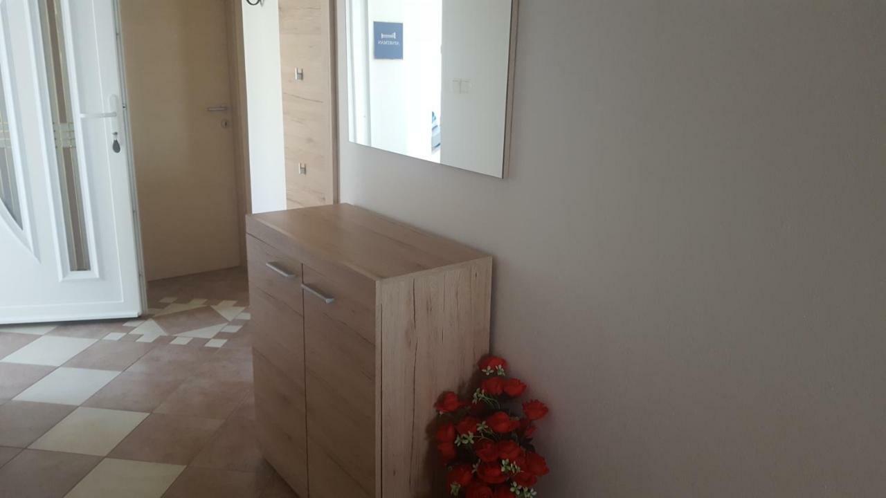 Apartmani Slavica Раб Экстерьер фото