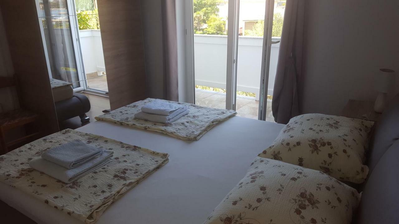 Apartmani Slavica Раб Экстерьер фото