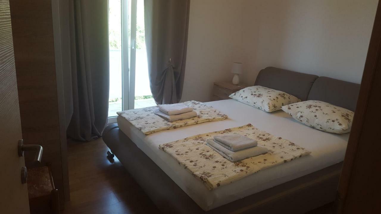 Apartmani Slavica Раб Экстерьер фото